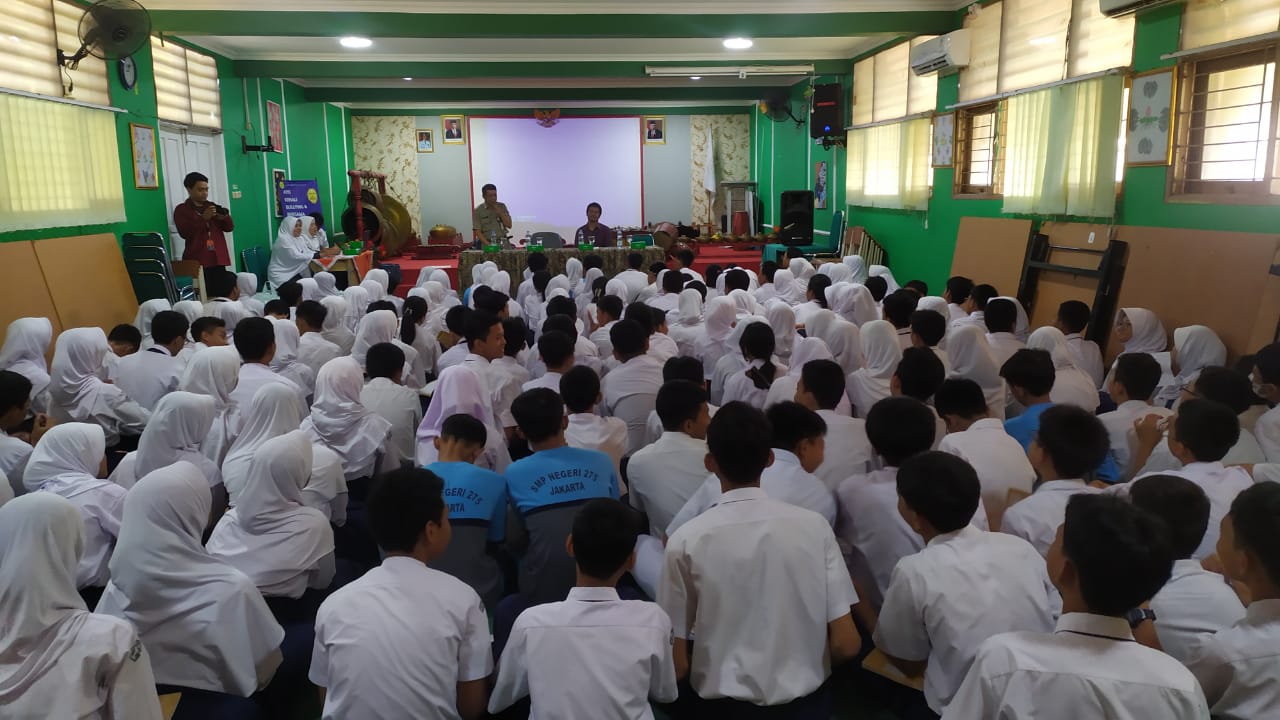 Roadshow Workshop Membaca Di SMP Negeri 275 Jakarta